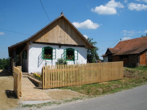 Moslavačka tradicijska kuća u Gornjem Mikloušu 45